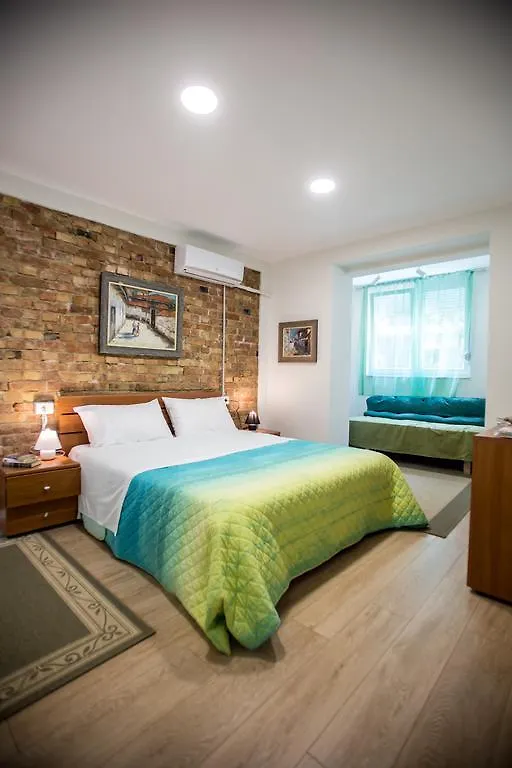 Bed & Breakfast B&B Artistic Tirana